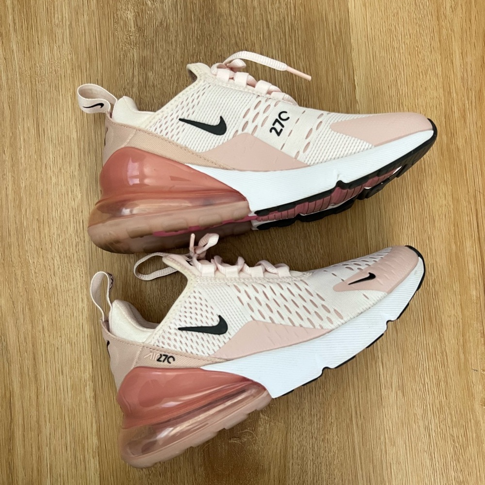 Nike Women's Blush Air Max 270 Sneakers